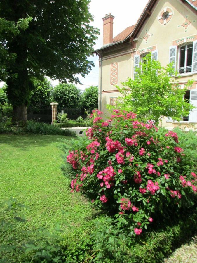 Villa Maziere Bourbon Conti Courlon-sur-Yonne Екстериор снимка